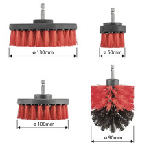Set de patru perii de curățare pentru mașini de găurit sau șurubelnițe electrice în diferite dimensiuni cu tijă hexagonală pentru curățare eficientă.
