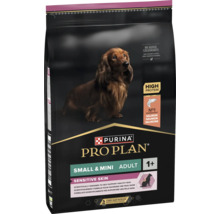 Hrană pentru câini Purina Pro Plan Adult Small și Mini Sensitive Skin cu somon ca ingredient principal într-un ambalaj