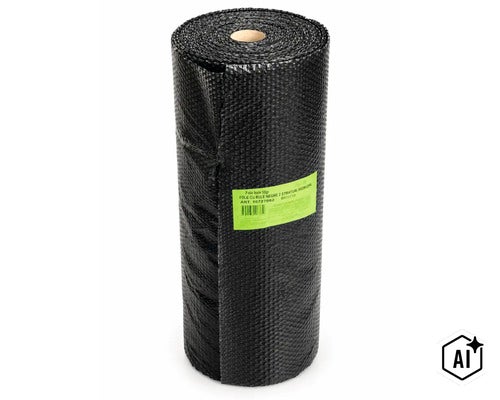 Rolă de folie cu bule neagră cu două straturi, lată de 50 de centimetri și lungă de 25 de metri. (Image AI modified or generated)