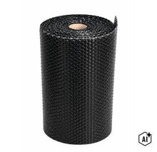 Rolă cu folie cu bule neagră pentru izolare sau protecția obiectelor (Image AI modified or generated)