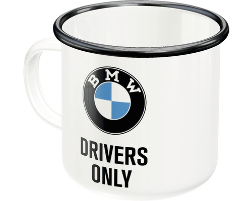 Cană emailată cu sigla BMW și inscripția ''Drivers Only''