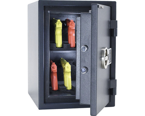 Dulap de arme deschis cu mai multe machete de arme