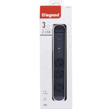 Ambalajul unei prelungitoare cu trei prize și două porturi USB de la Legrand