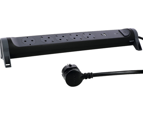 Prelungitor cu patru prize și porturi USB