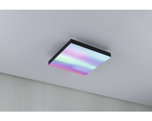 Plafonieră LED pătrată cu efect de lumină multicoloră pe tavan