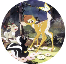 Ilustrație cu Bambi, un iepure și un sconcs în pădure