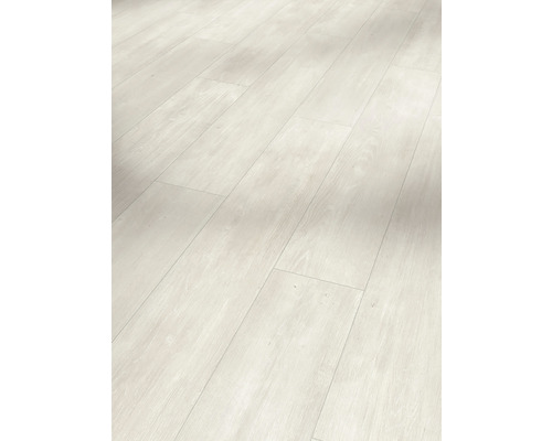 Pardoseală laminată deschisă la culoare cu structură de lemn