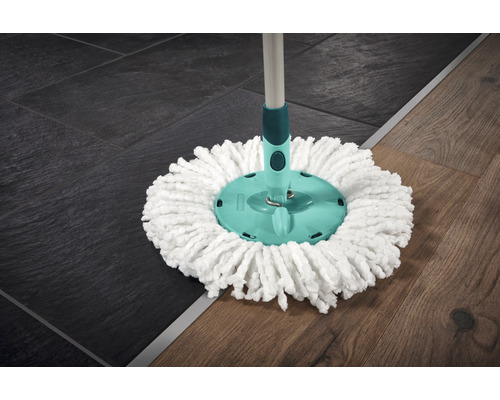 Mop cu franjuri de bumbac pe gresie și parchet