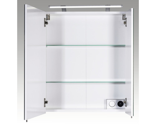 Dulap cu oglindă deschis, cu două rafturi de sticlă, iluminare și priză.