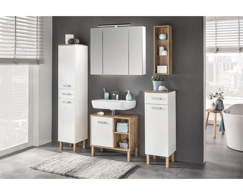 Baie cu lavoar, dulap cu oglindă, dulap înalt și dulap inferior