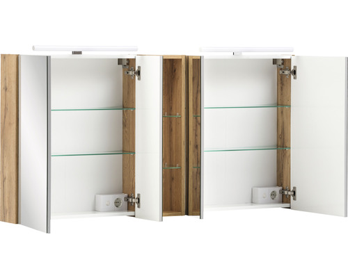 Dulap de oglindă deschis cu rafturi din sticlă și iluminare