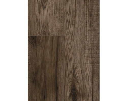 Prim-plan cu podea laminată cu aspect de lemn