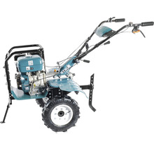 Motocultor pentru cultivarea solului în grădină