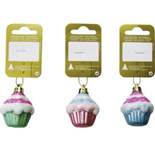 Trei globuri de brad în formă de brioșă pentru agățat