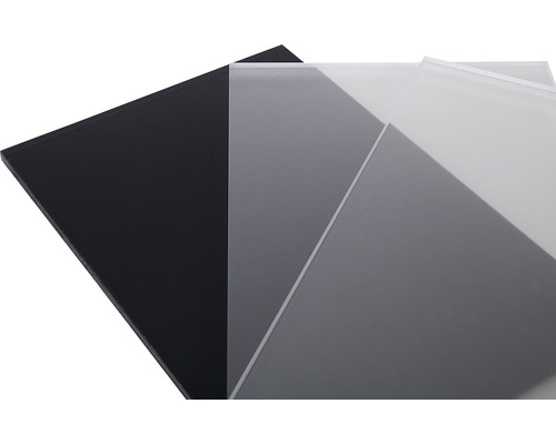 Mai multe plăci de sticlă cu transparență diferită