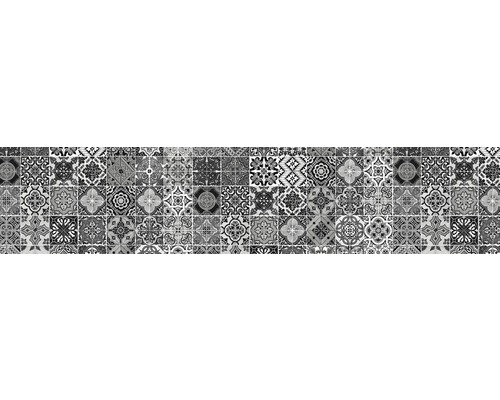 Diverse modele de gresie în tonuri de gri