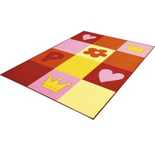 Covor cu design prietenos pentru copii, cu coroană, inimă, litera P și floare