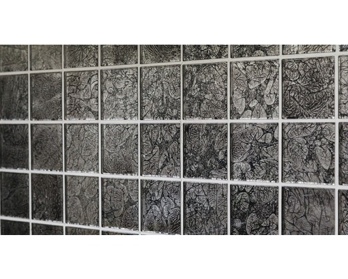 Prim-plan cu plăci de mozaic cu model abstract