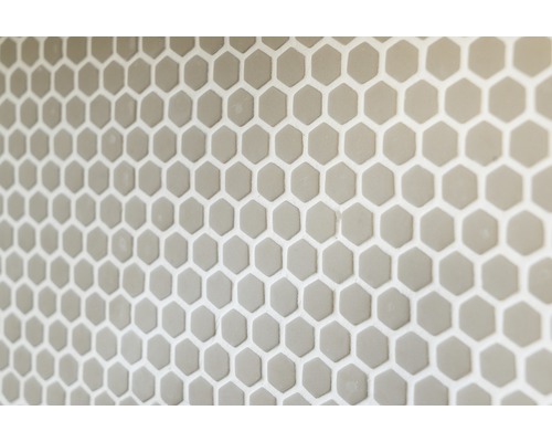 Prim-plan cu plăci hexagonale pe un perete