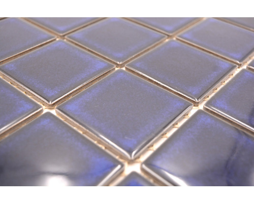 Vizualizare detaliată a plăcilor de mozaic pătrate