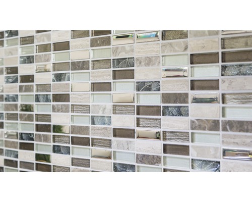 Plăci de mozaic de format dreptunghiular, cu diverse texturi și suprafețe