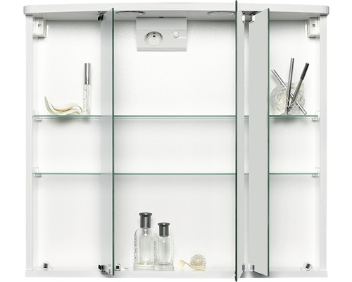 Dulap de oglindă deschis cu rafturi de sticlă și priză