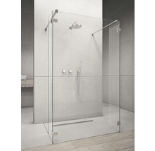 Cabină de duș walk-in cu pereți de sticlă și cap de duș montat pe perete
