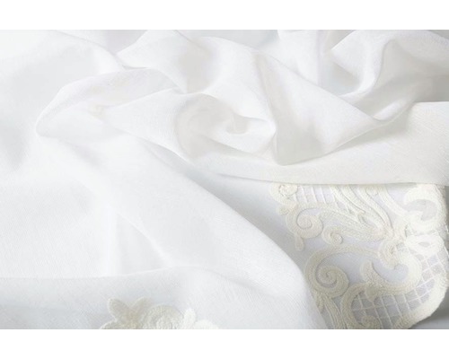 Cortină din voile cu broderie