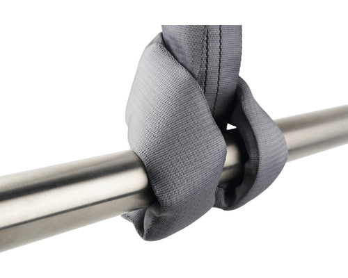 Chingă de ridicare textilă pe o tijă metalică