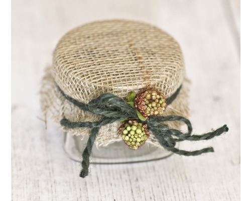 Borcan decorat cu țesătură de iută și fundă