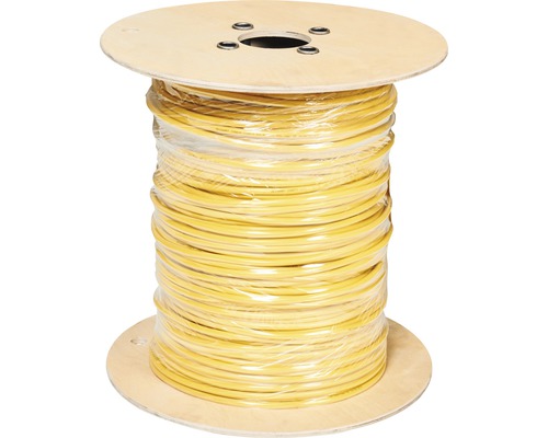 Cablu galben pe tambur de lemn