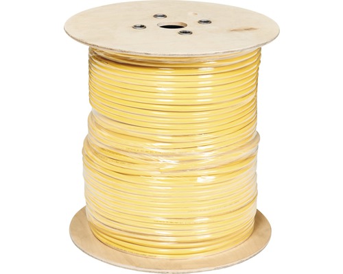 Conductor electric galben pe o bobină de lemn.