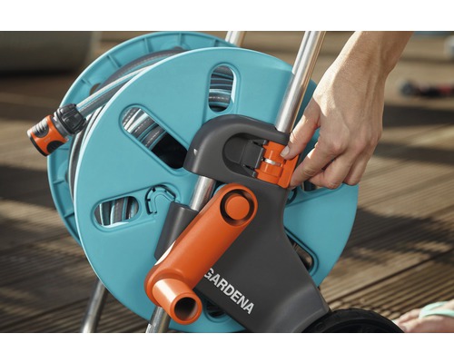 Tambur cu furtun Gardena cu furtun de grădină și mână