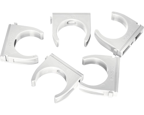 Mai multe cleme albe din plastic pentru țevi