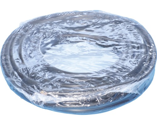 O rolă de cablu electric ambalată în folie