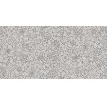 Model de faianță cu design floral filigranat