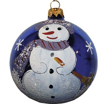 Glob de pom de Crăciun cu decor de om de zăpadă