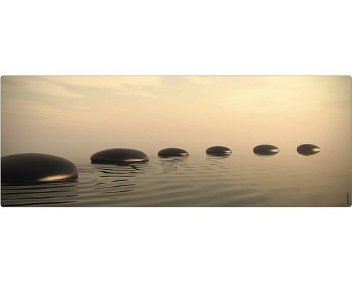 Decoratiune cu pietre de pas in apa