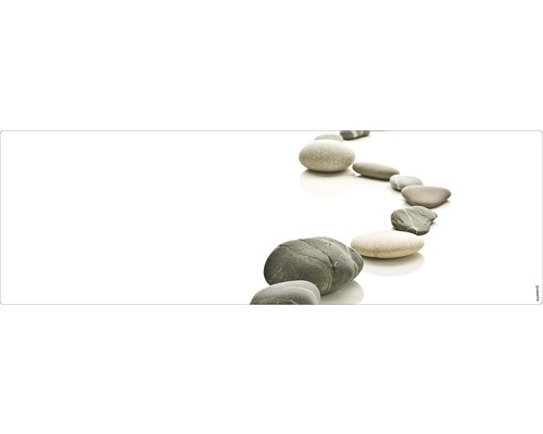 Pietre decorative aranjate în linie