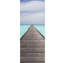 Pasarelă de lemn peste apă