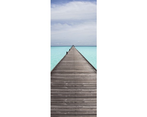 Pasarelă de lemn peste apă