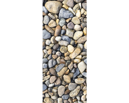 Prim-plan cu pietriș decorativ