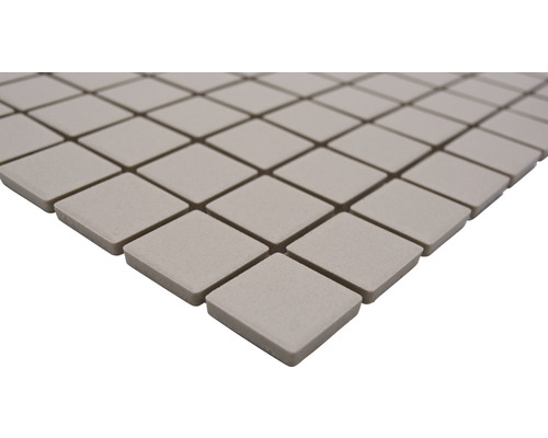 Plăci pătrate din ceramică