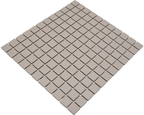 Plăci de mozaic aranjate pătratic