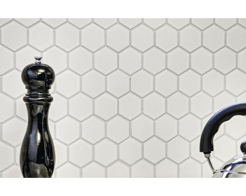 Plăci hexagonale pe perete