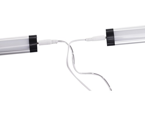 Două lumini LED conectate cu cablu