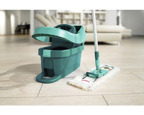 Sistem de spălare a podelelor cu găleată și storcător pentru curățarea podelelor