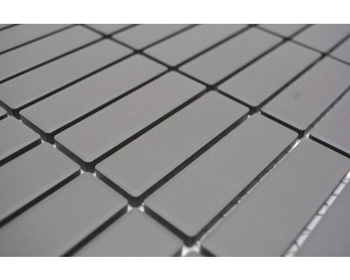 Plăci mozaic dreptunghiulare pe plasă