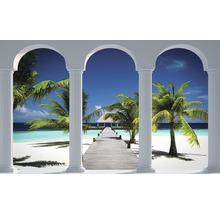 Fototapet cu motiv de coloane și vedere spre o plajă tropicală cu palmieri și ponton