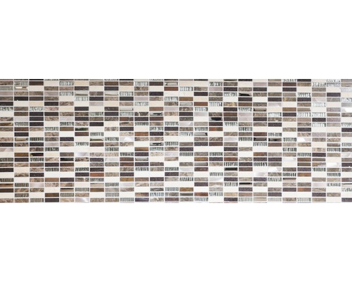 Plăci de mozaic cu pietre dreptunghiulare în diferite nuanțe de maro